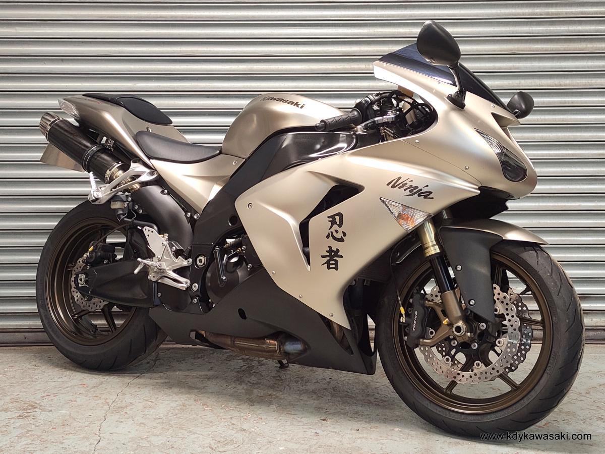 Kawasaki Ninja ZX-10R bikes for sale | AutoTrader Bikes